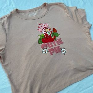 Cropped Strawberry Shortcake baby tee